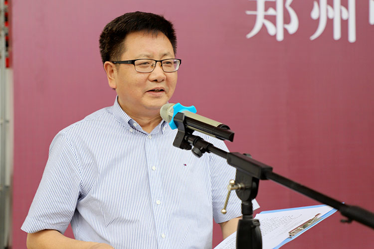 图7：郑州中学党委书记、校长高正起讲话.JPG
