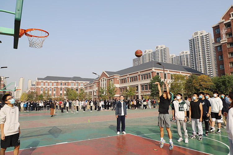图片1：趣味投篮赛.JPG