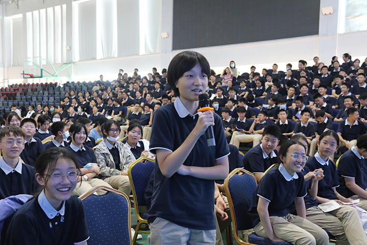 图片6：学生在互动环节踊跃发言.jpg