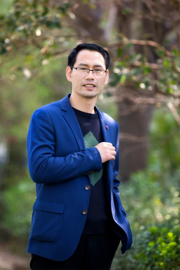 图片：初中部七年级英语组教师刘根会 .jpg
