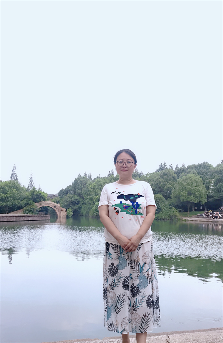 初中部九年级英语组教师赵李敏.jpg