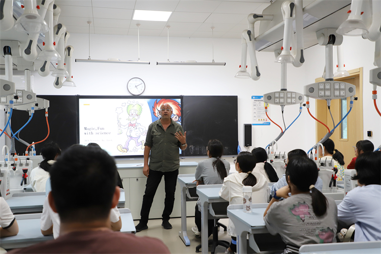 图片6：环境科学实践课堂.JPG