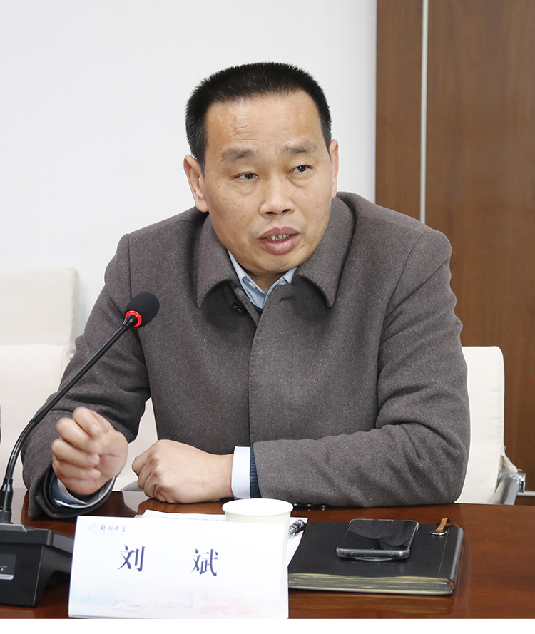 郑州中学八一校区党总支书记刘斌点评（1）.JPG