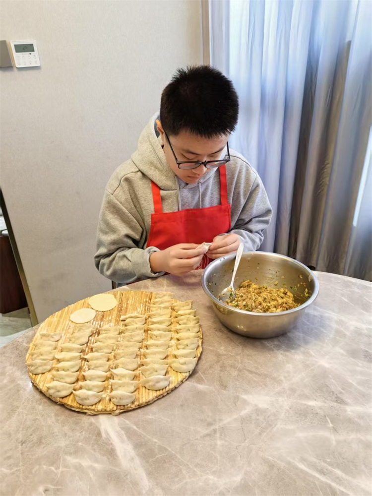 图片2：包饺子.jpg