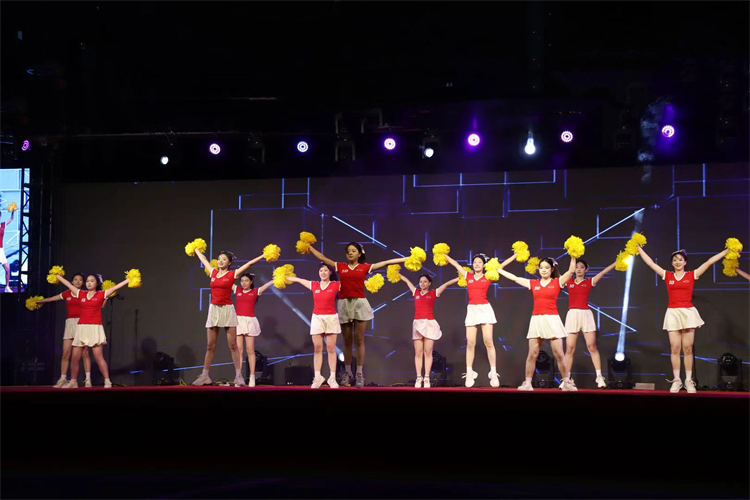 图五：啦啦操《加油加油GOGOGO》.jpg