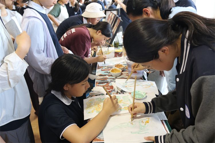 图11：岩彩体验.JPG