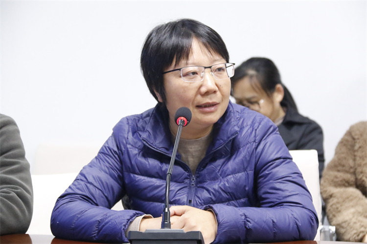 1761207298432771.jpg 图5:副校长陈云霞就家校育人工作发言.JPG