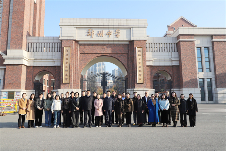 1763966603914074.jpg 图片 合影留念.jpg