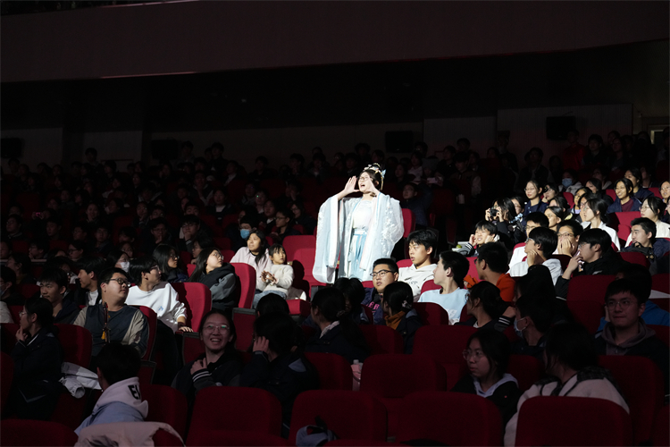 1765153370212449.jpg 图5:《漱玉芳华》演出场景.jpg