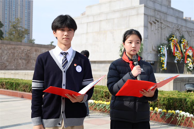 图4：共青团员、少先队员代表发言.jpg