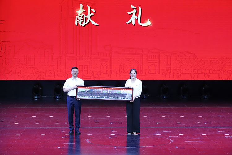 图片九.jpg