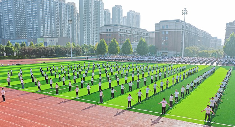 1791427816795971.jpg 图6:教职工八段锦.jpg